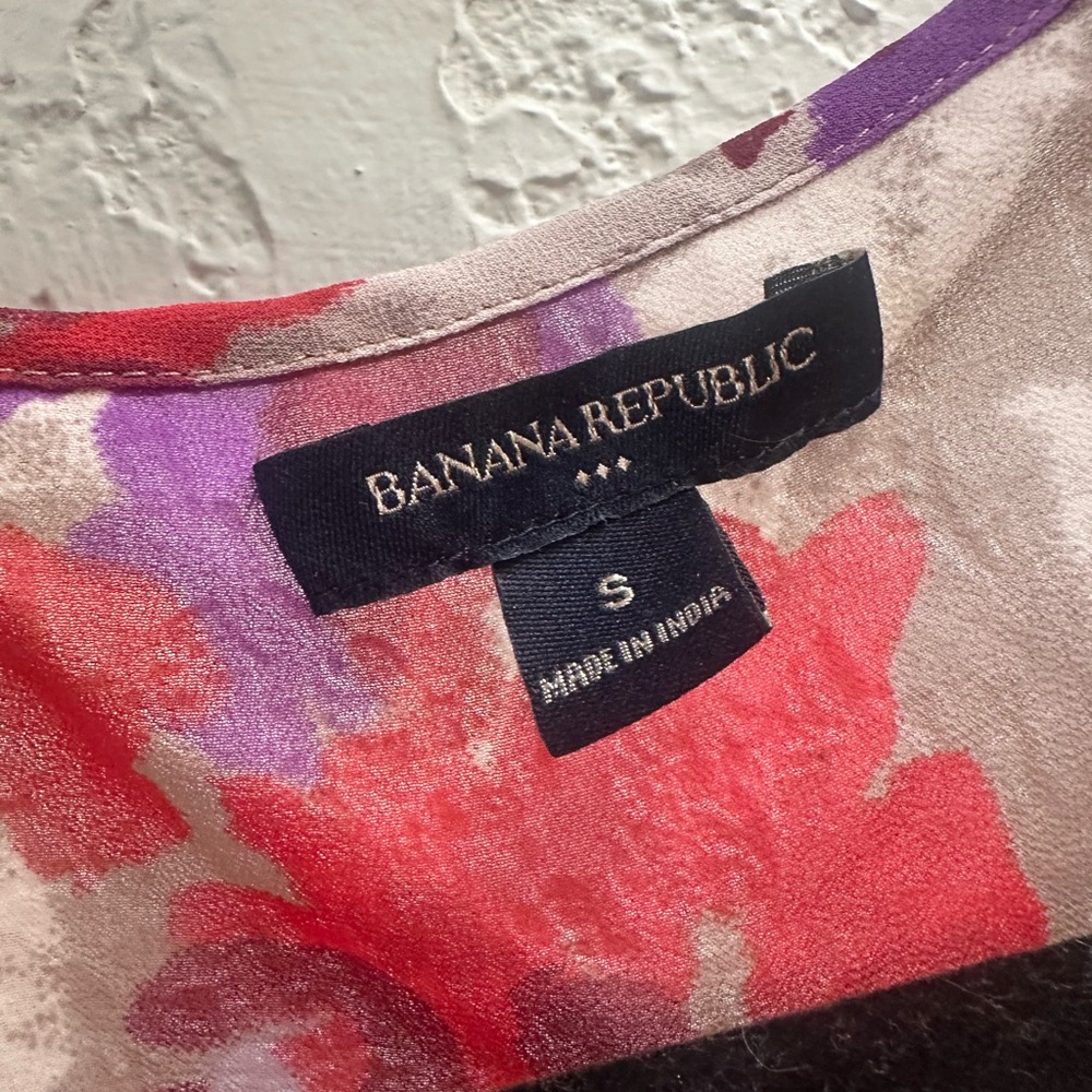 Floral Ruffle Wrap blouse - Picture 3 of 4